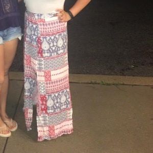 Light weight Maxi Skirt with slit.